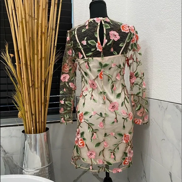 Very cute pink dress - Picture 4 of 4